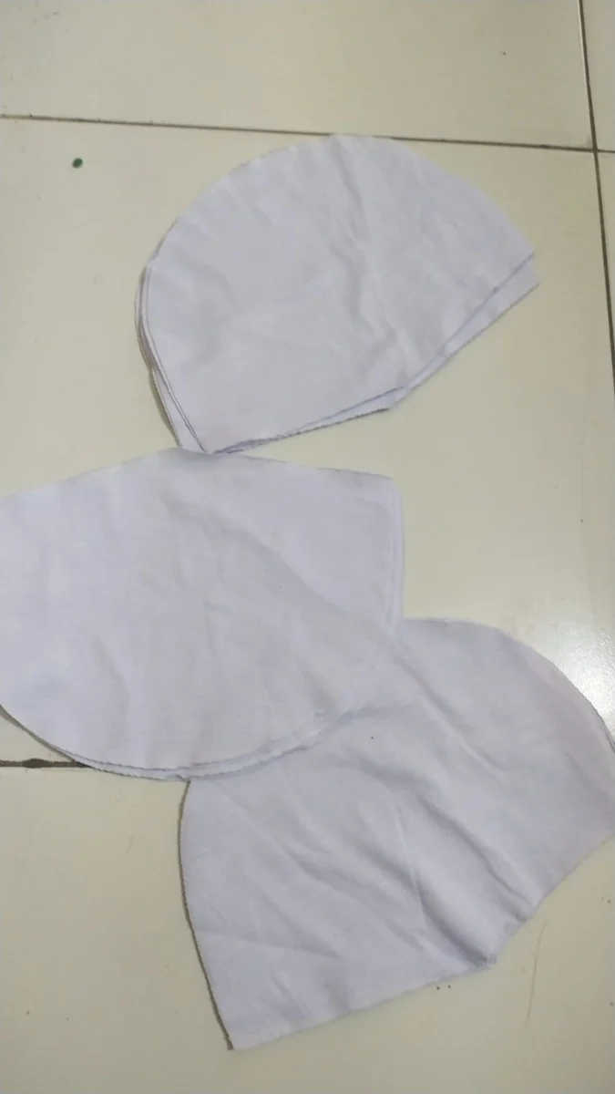 Potongan kain putih lainnya